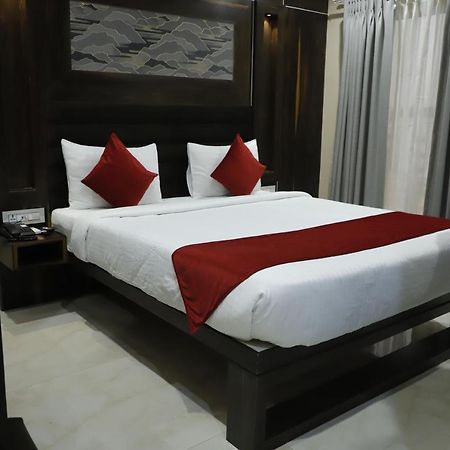 Hotel Trax International ג'משדפור מראה חיצוני תמונה