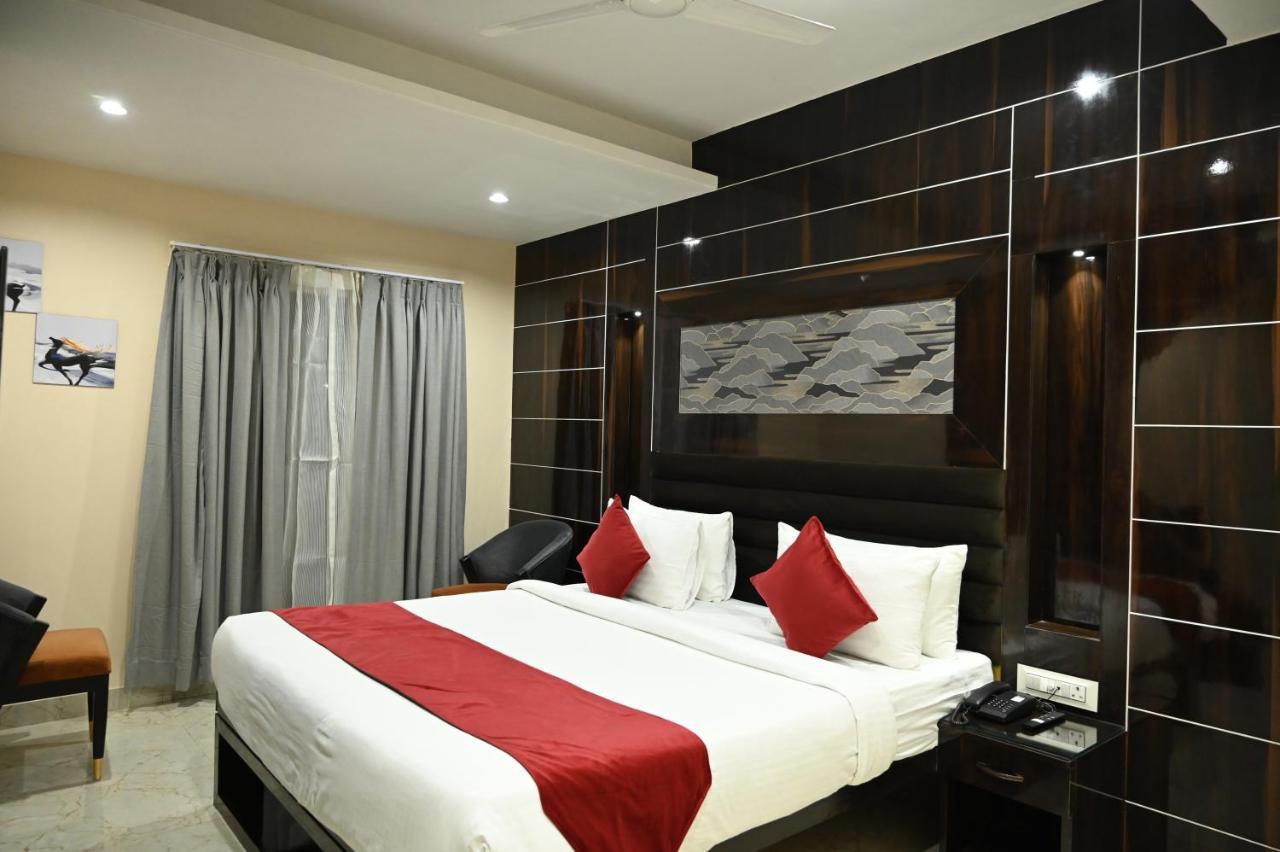 Hotel Trax International ג'משדפור מראה חיצוני תמונה