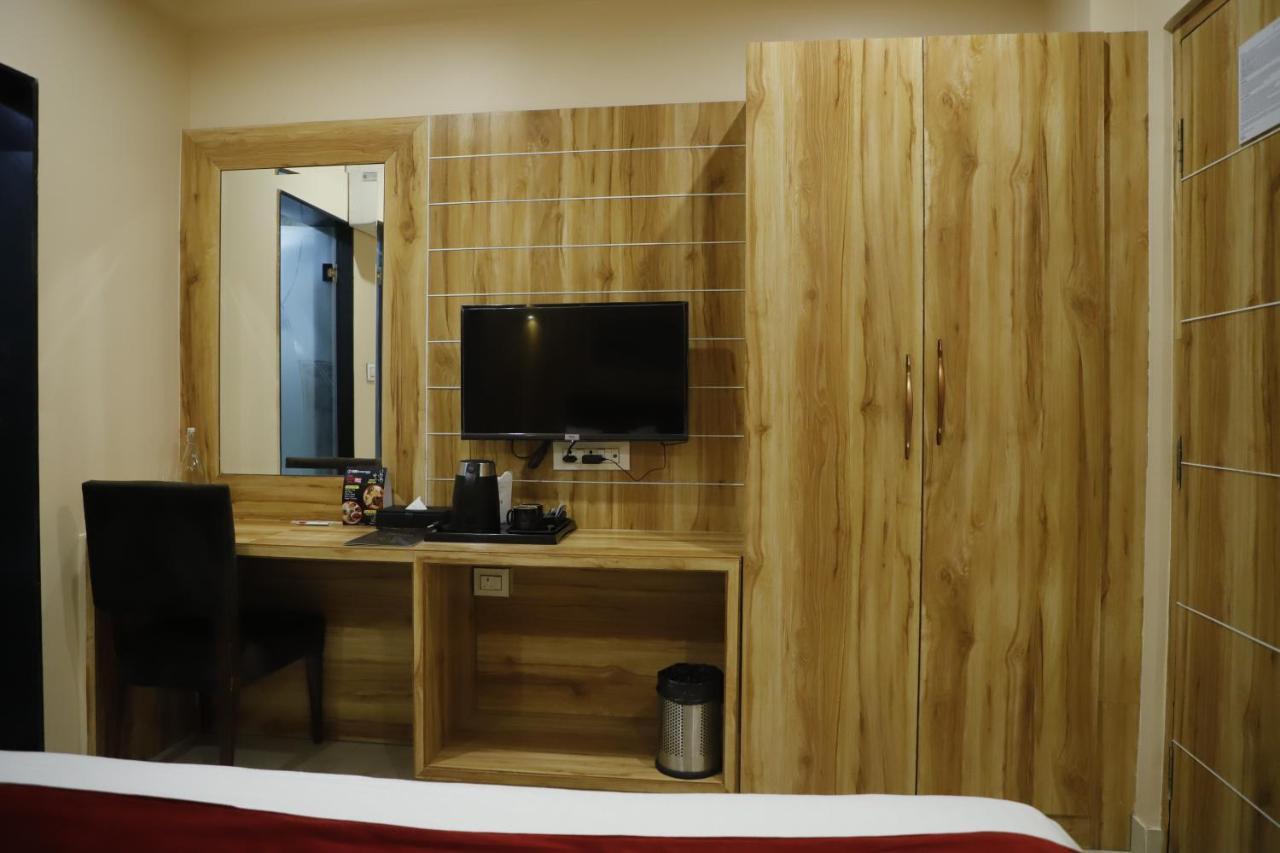 Hotel Trax International ג'משדפור מראה חיצוני תמונה